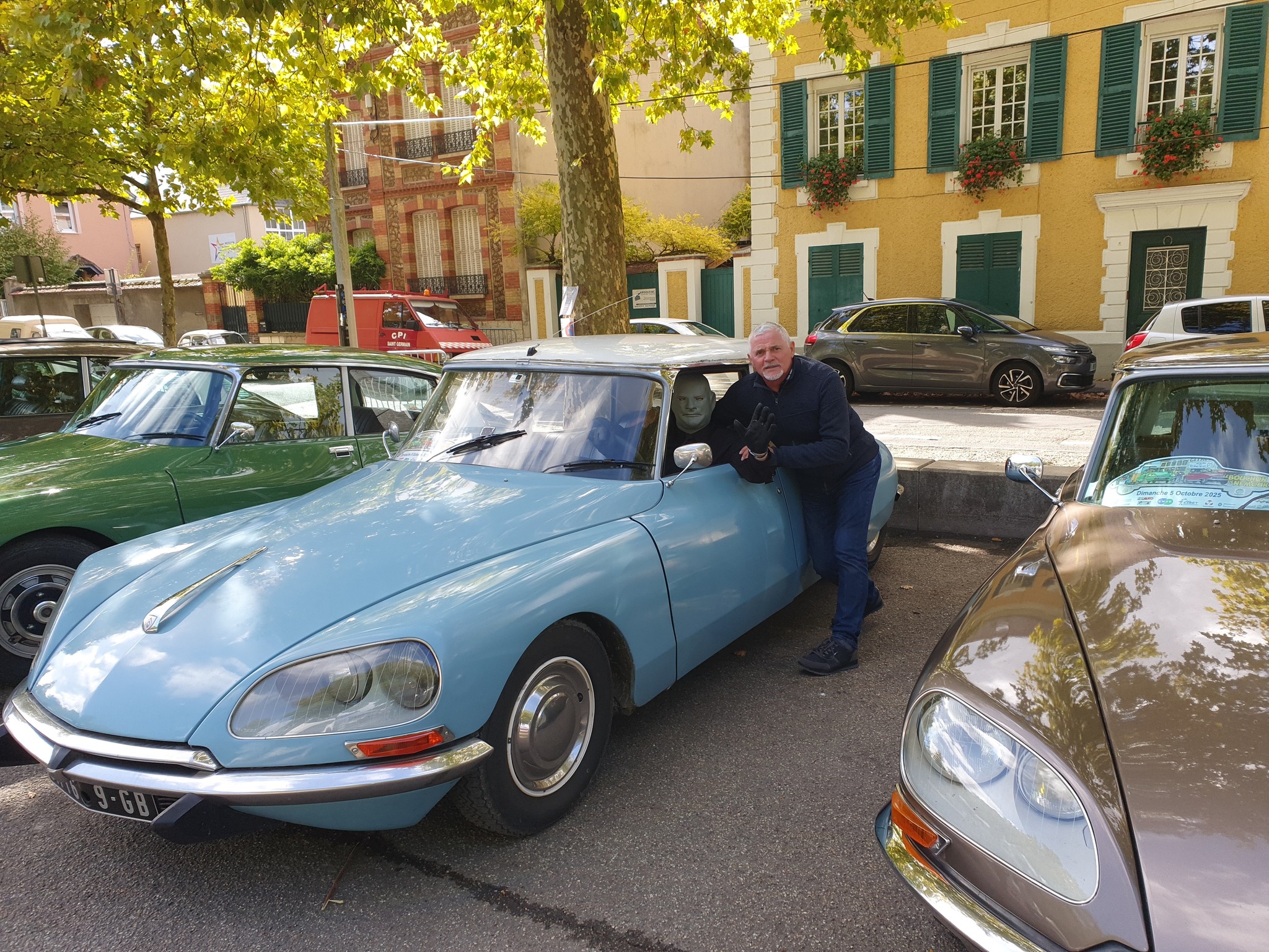 nemours fantomas.jpg