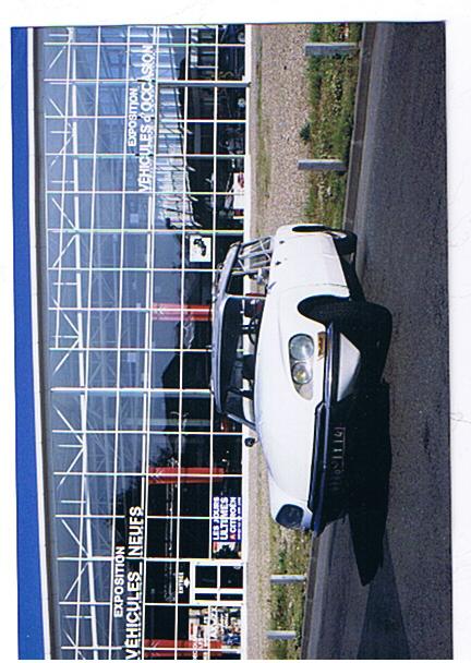 Familiale ID 20 F du 5.10.73. devant Citroën LH.jpg
