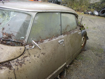 DS 20 et Tatra 002.jpg