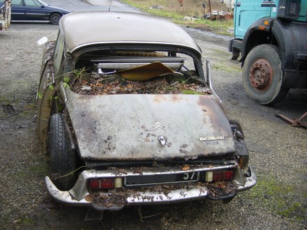 DS 20 et Tatra 004.jpg