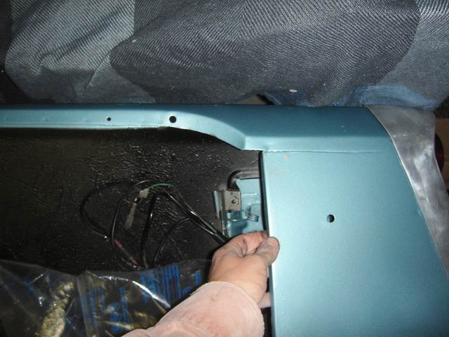 2008-10-10 Holes in the rear Fenders 02.JPG
