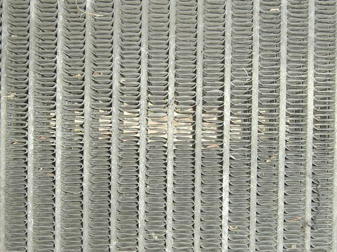 2009-06-03 radiateur du circuit de refroidissement  02.JPG