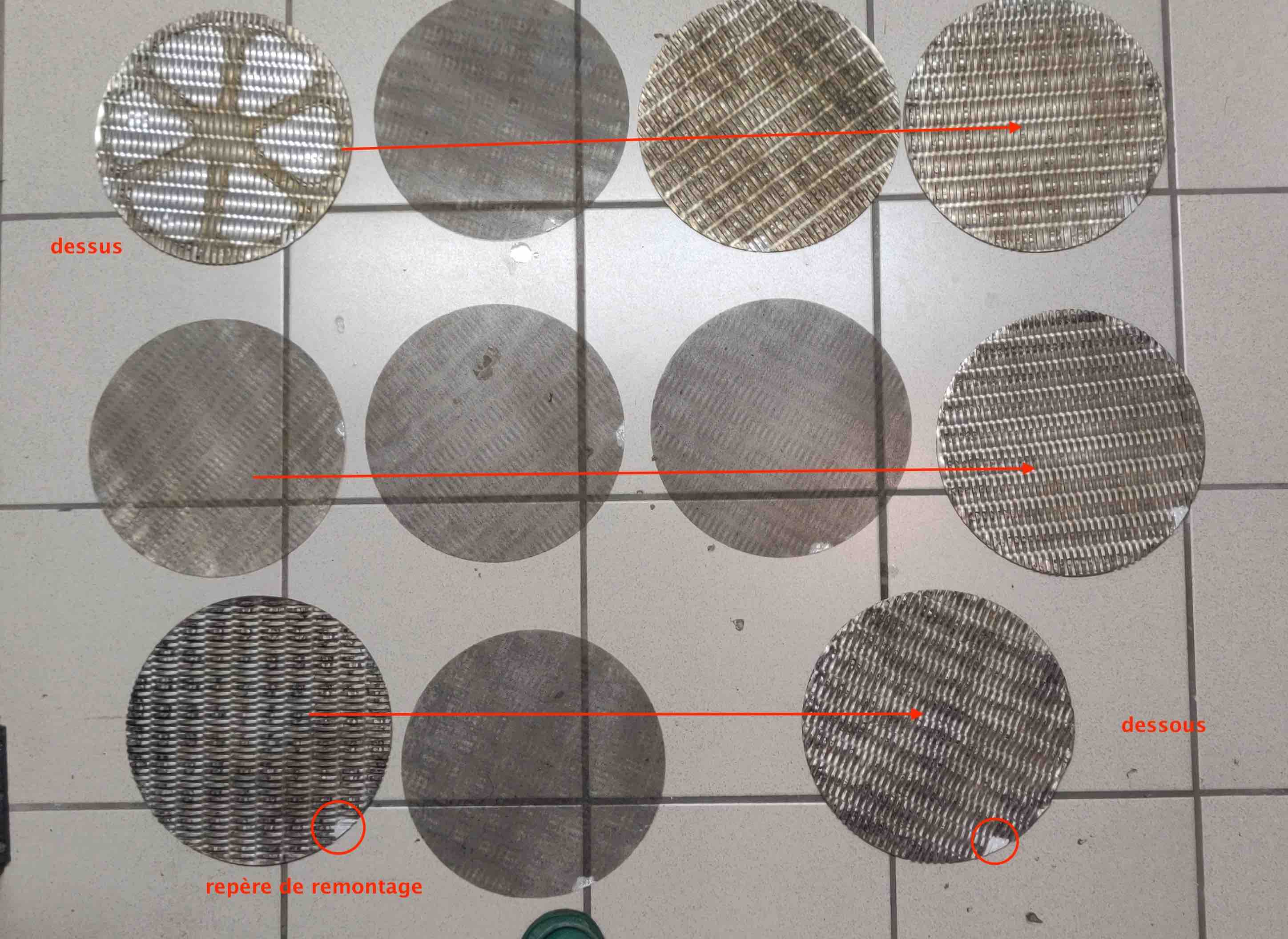 les 11 éléments dans l'ordre de démontage et remontage