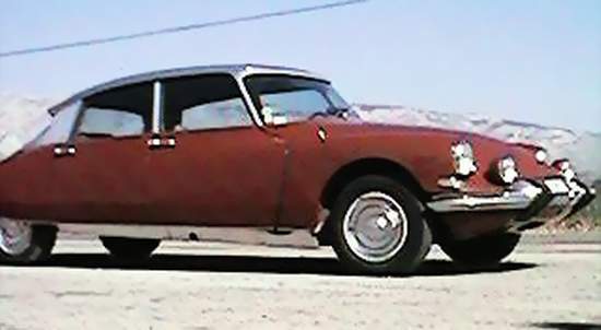 DS 21 1966 S2 - Rouge Carmin AC 411.jpg