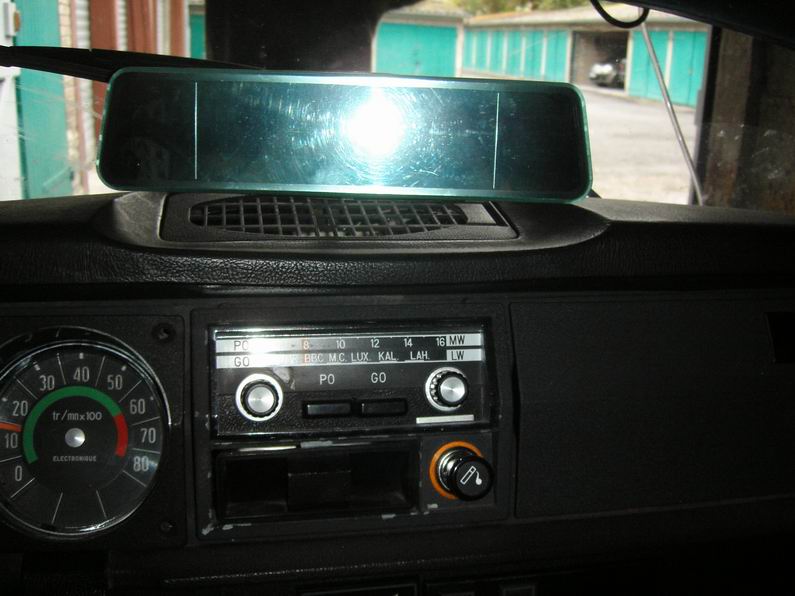 DS grille auto radio 02.JPG